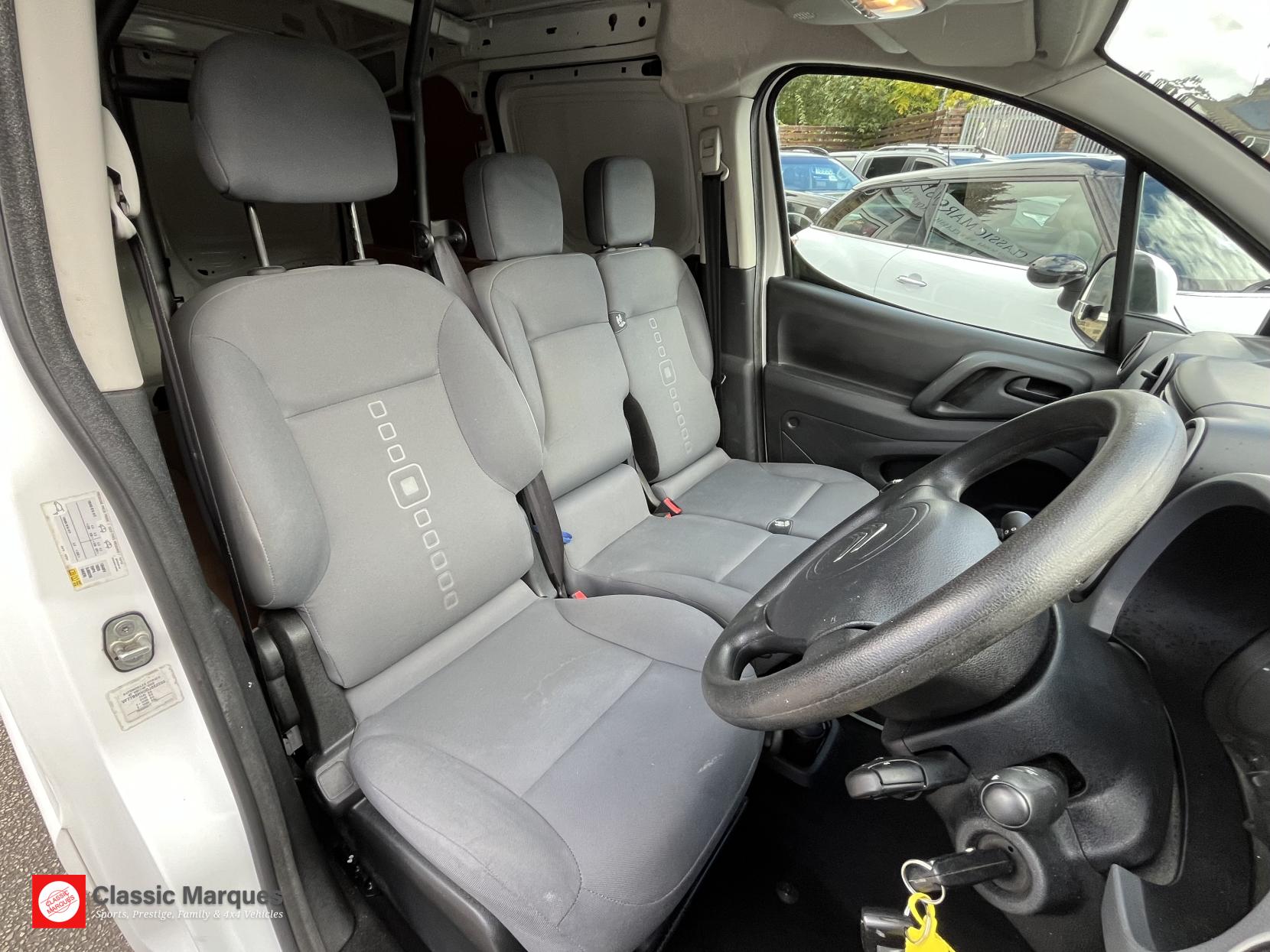 Citroen Berlingo 1.6 HDi 625 Enterprise Panel Van 5dr Diesel Manual L1 (Euro 5) (133 g/km, 75 bhp)