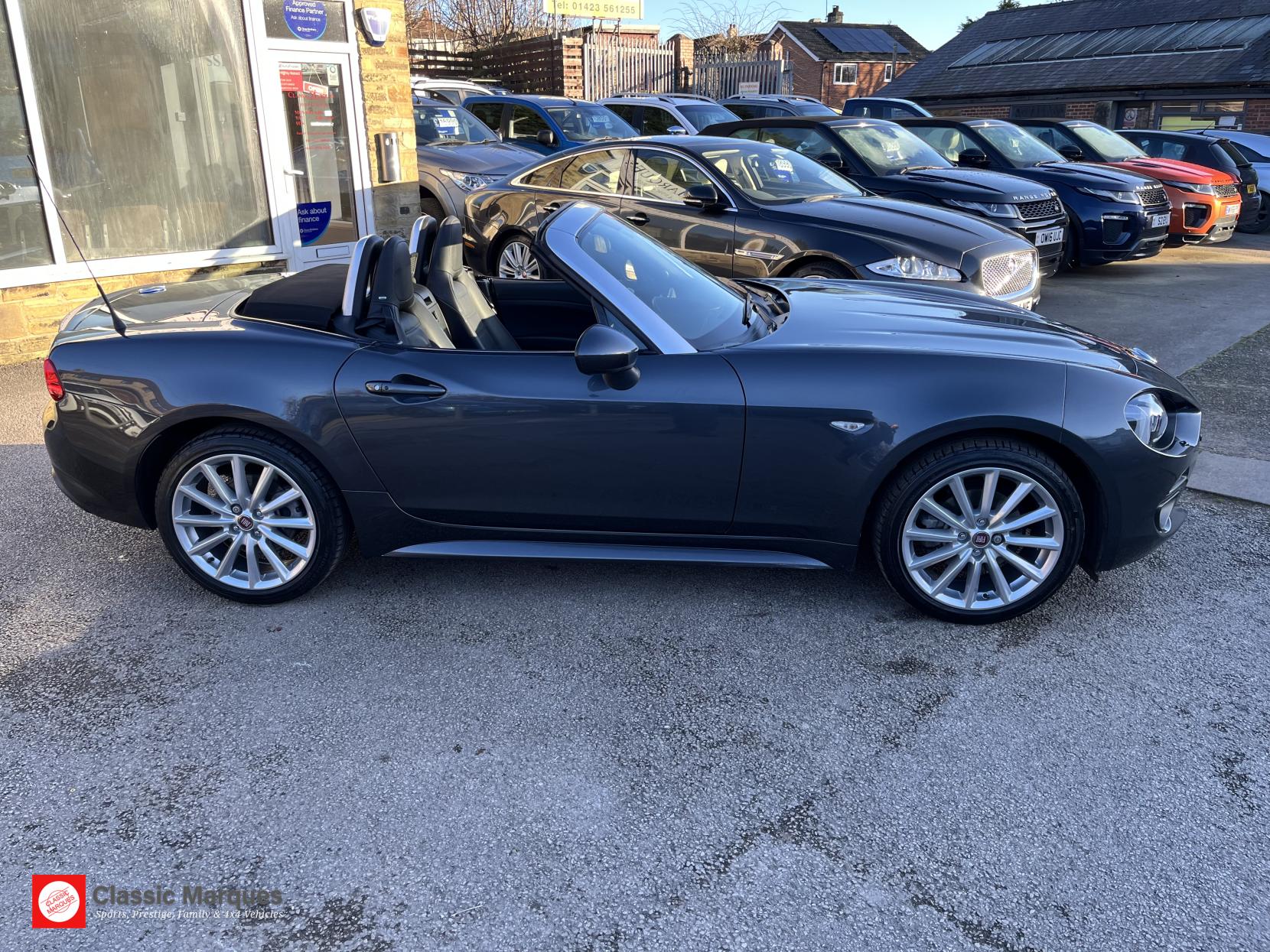 Fiat 124 Spider 1.4 MultiAir Lusso Plus Convertible 2dr Petrol Euro 6 (140 ps)