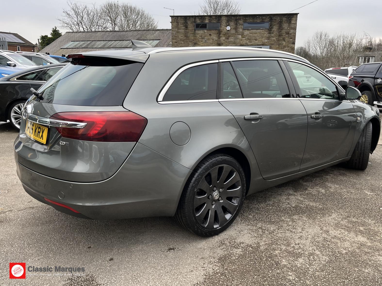 Vauxhall Insignia 2.0 CDTi Elite Nav Sports Tourer 5dr Diesel Auto Euro 6 (170 ps)