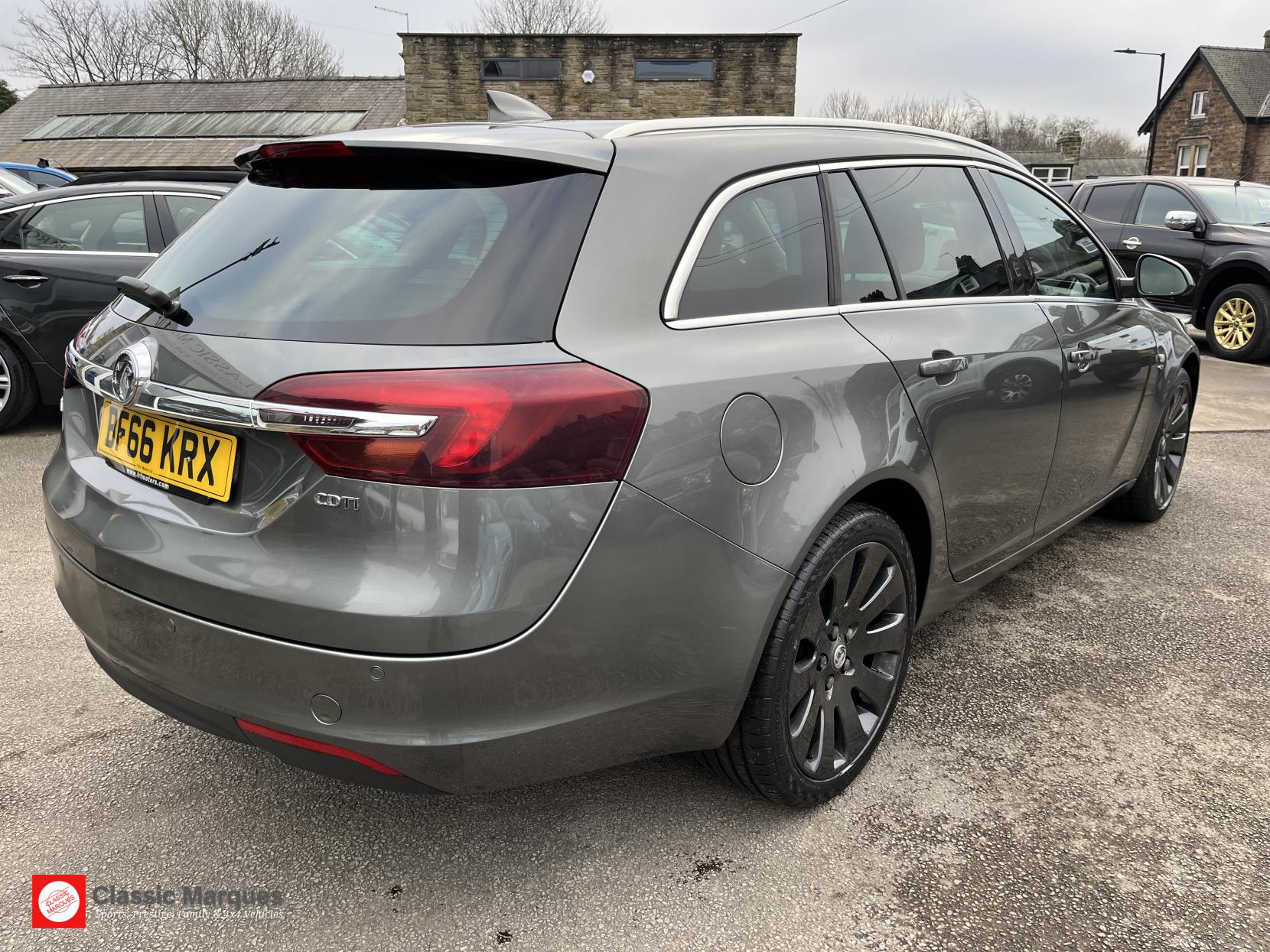 Vauxhall Insignia 2.0 CDTi Elite Nav Sports Tourer 5dr Diesel Auto Euro 6 (170 ps)