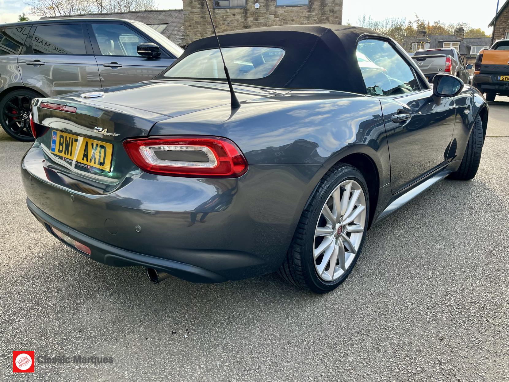 Fiat 124 Spider 1.4 MultiAir Lusso Plus Convertible 2dr Petrol Euro 6 (140 ps)