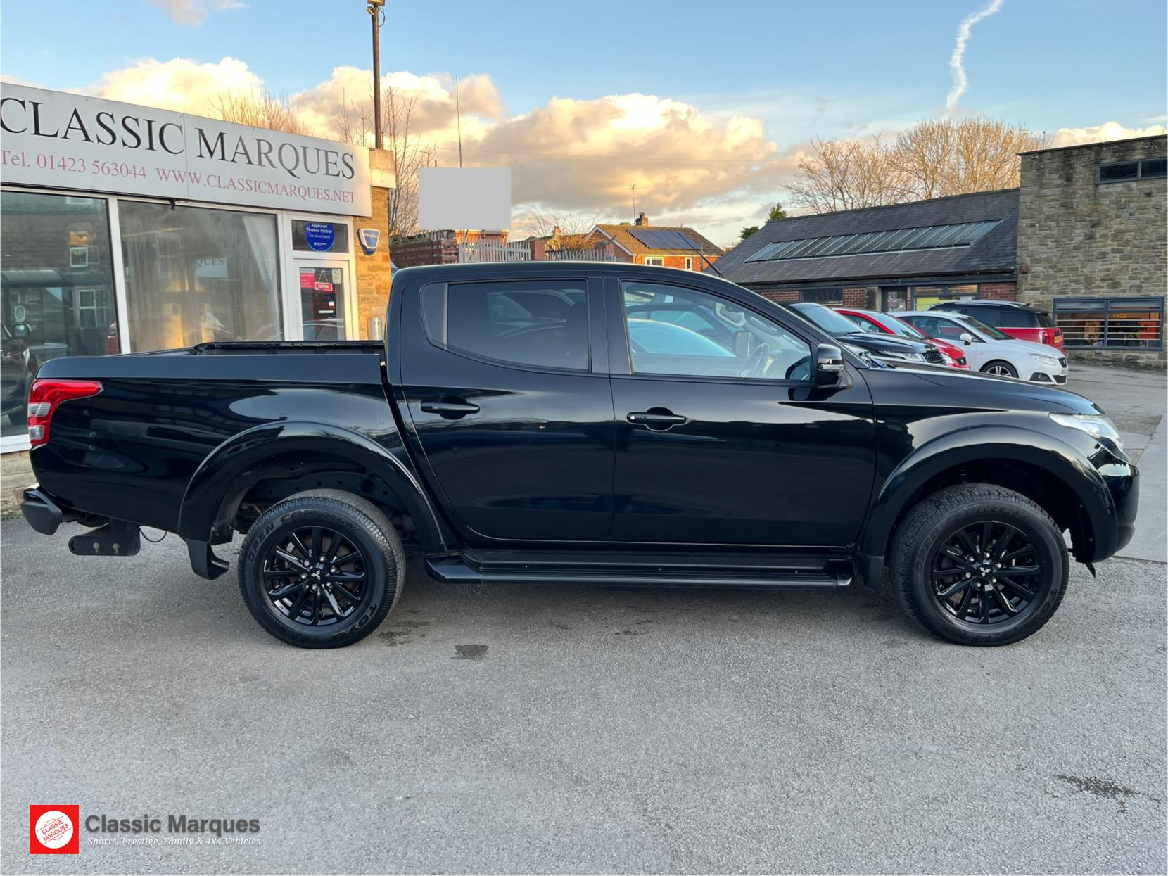 Mitsubishi L200 2.4 DI-D DC Challenger Pickup Double Cab 4dr Diesel Manual 4WD Euro 6 (181 ps)