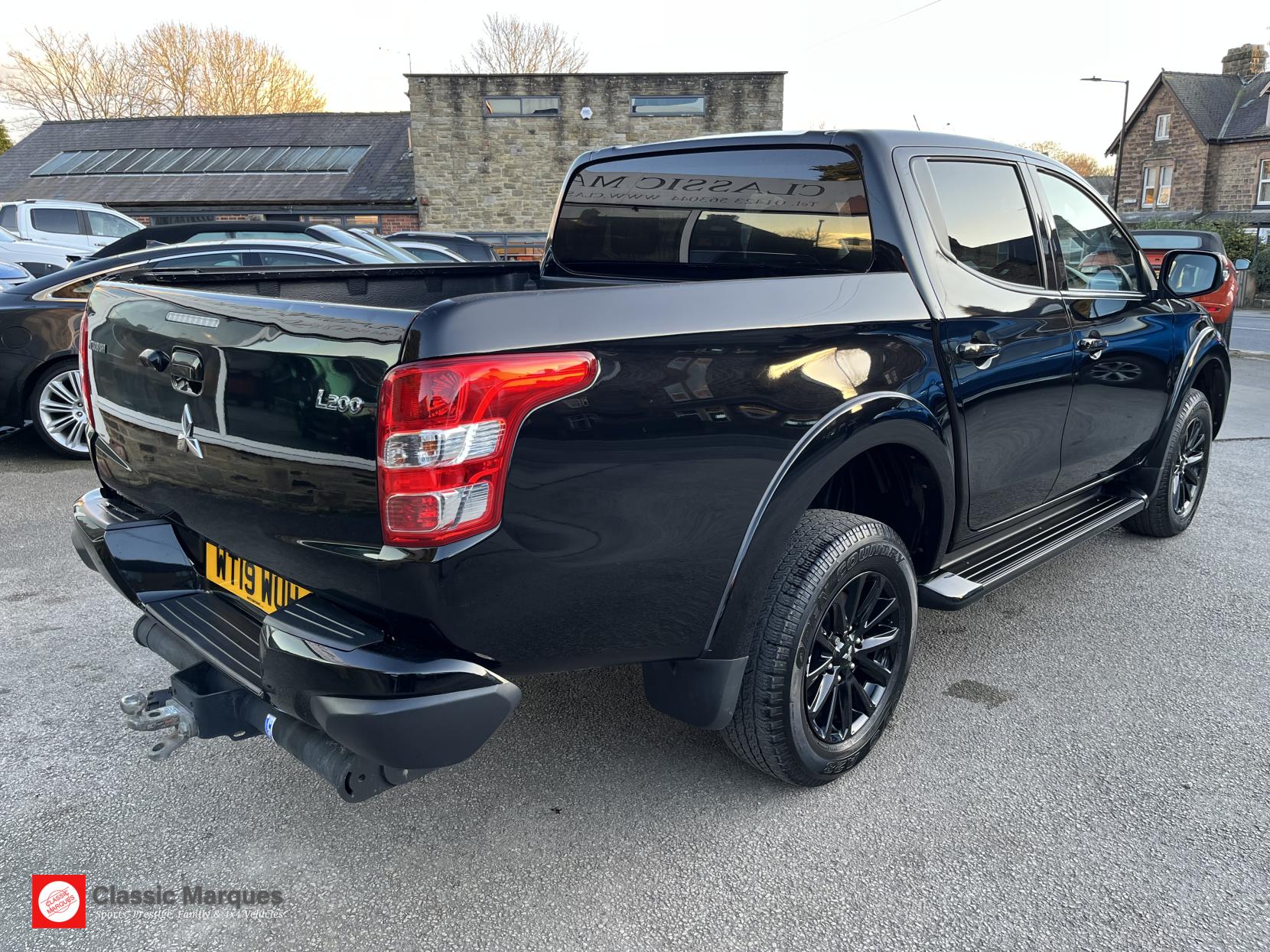 Mitsubishi L200 2.4 DI-D DC Challenger Pickup Double Cab 4dr Diesel Manual 4WD Euro 6 (181 ps)