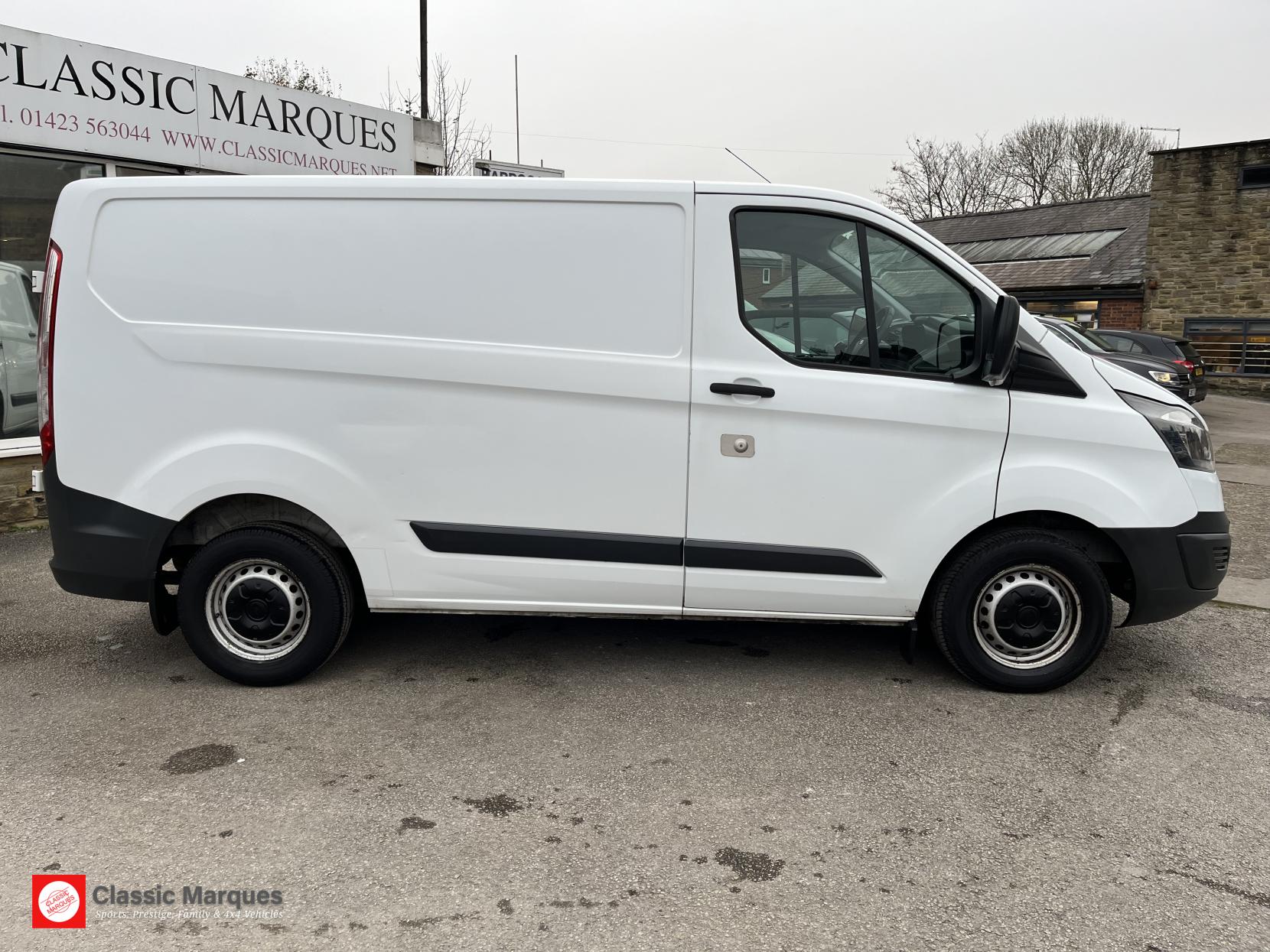 Ford Transit Custom 2.2 TDCi 270 ECOnetic Panel Van 5dr Diesel Manual L1 H1 (162 g/km, 98 bhp)