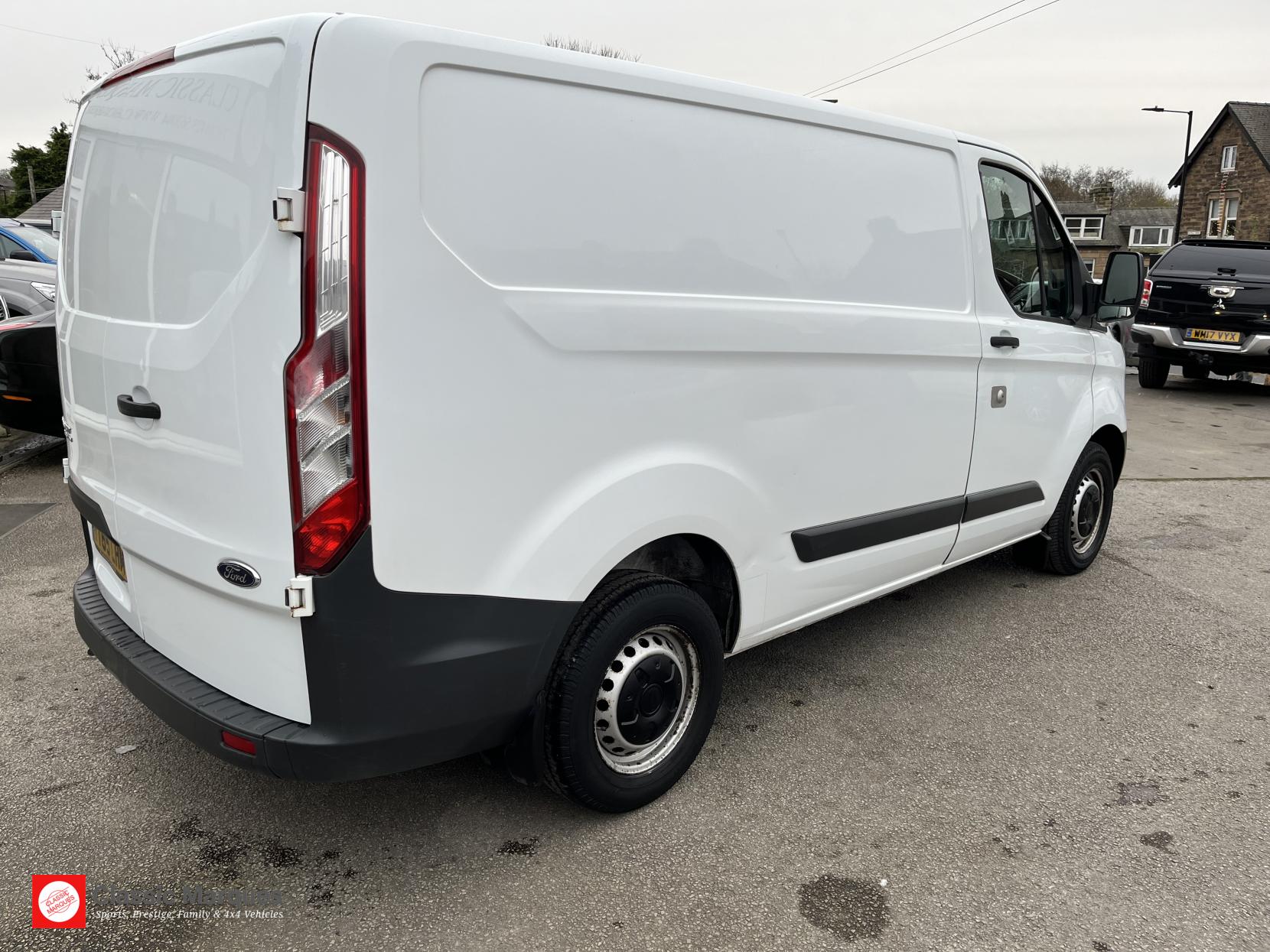 Ford Transit Custom 2.2 TDCi 270 ECOnetic Panel Van 5dr Diesel Manual L1 H1 (162 g/km, 98 bhp)