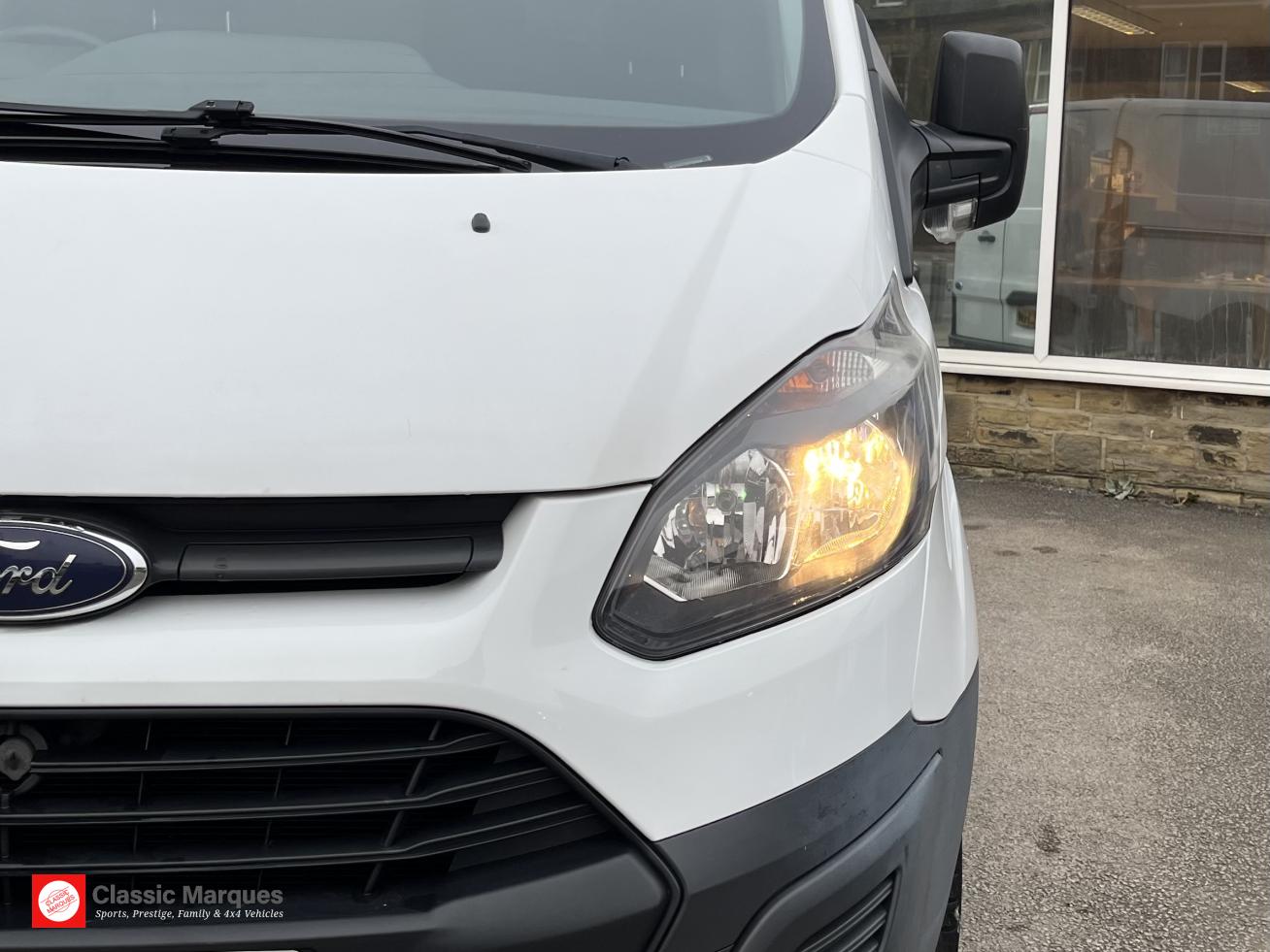 Ford Transit Custom 2.2 TDCi 270 ECOnetic Panel Van 5dr Diesel Manual L1 H1 (162 g/km, 98 bhp)