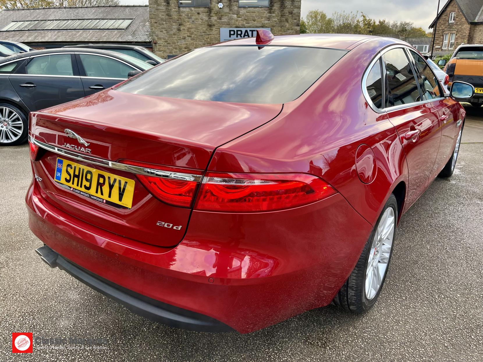 Jaguar XF 2.0d Portfolio Saloon 4dr Diesel Auto Euro 6 (s/s) (180 ps)