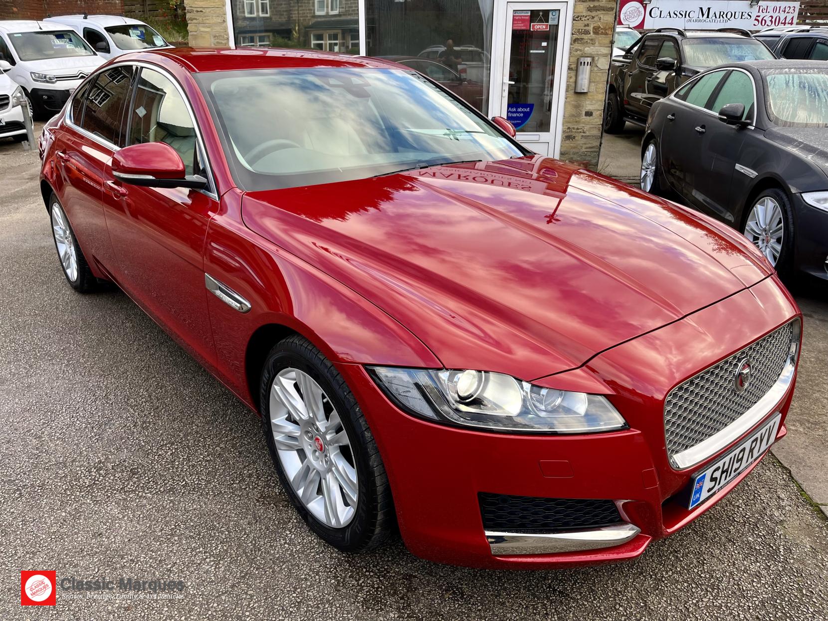 Jaguar XF 2.0d Portfolio Saloon 4dr Diesel Auto Euro 6 (s/s) (180 ps)