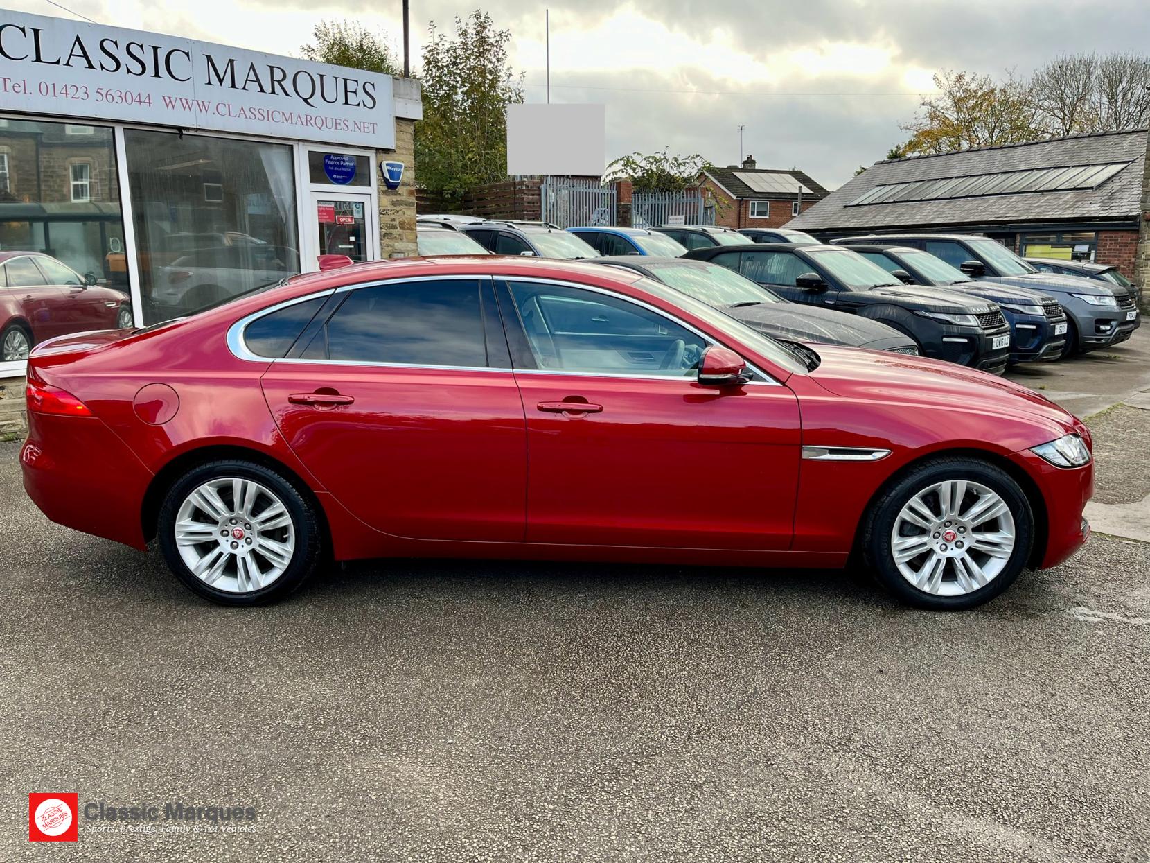 Jaguar XF 2.0d Portfolio Saloon 4dr Diesel Auto Euro 6 (s/s) (180 ps)