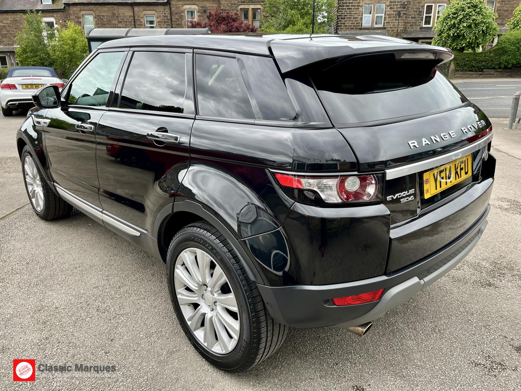 Land Rover Range Rover Evoque 2.2 SD4 Prestige Lux SUV 5dr Diesel Auto 4WD Euro 5 (s/s) (190 ps)