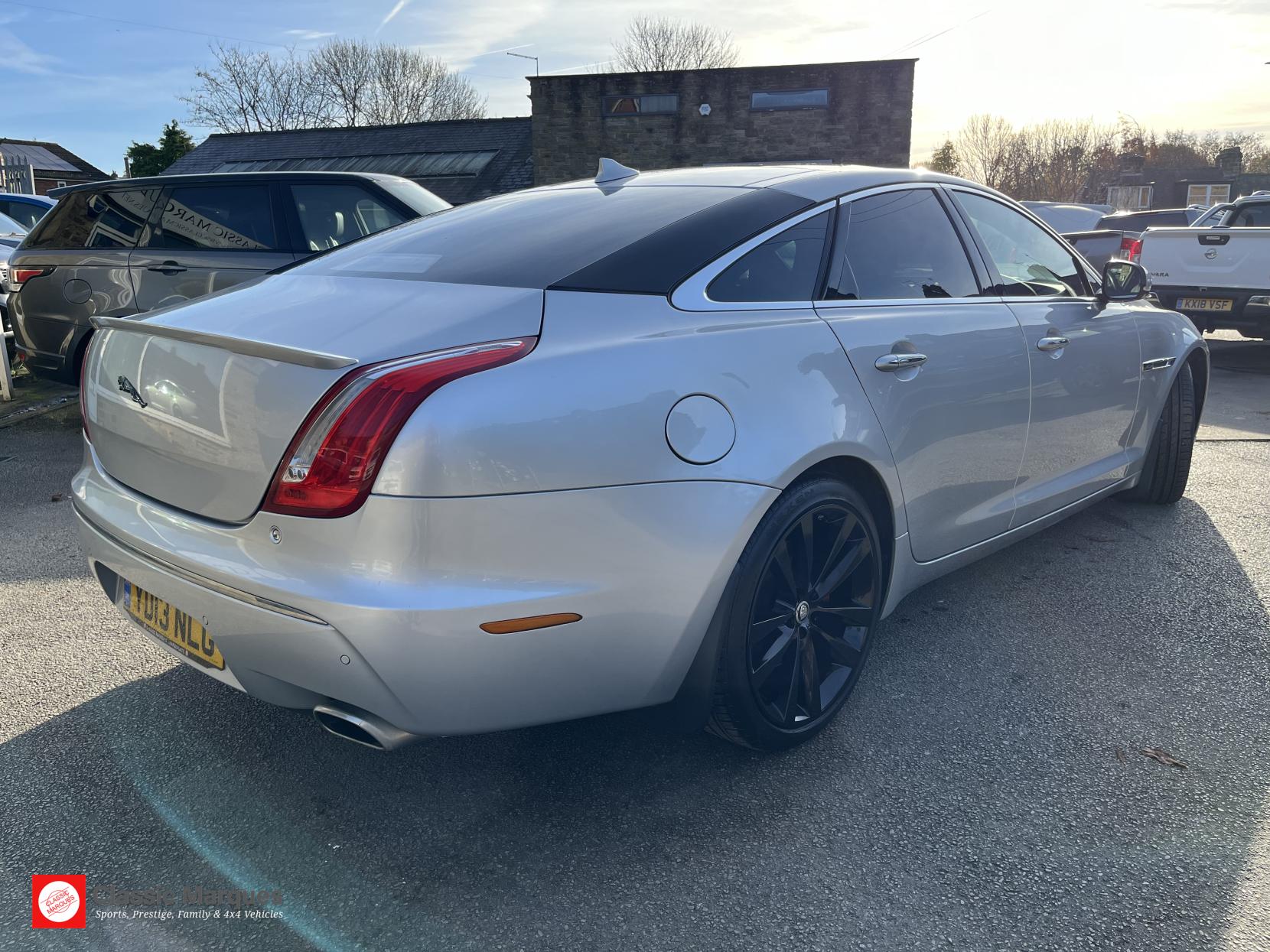 Jaguar XJ 3.0d V6 Portfolio Saloon 4dr Diesel Auto Euro 5 (s/s) (275 ps)