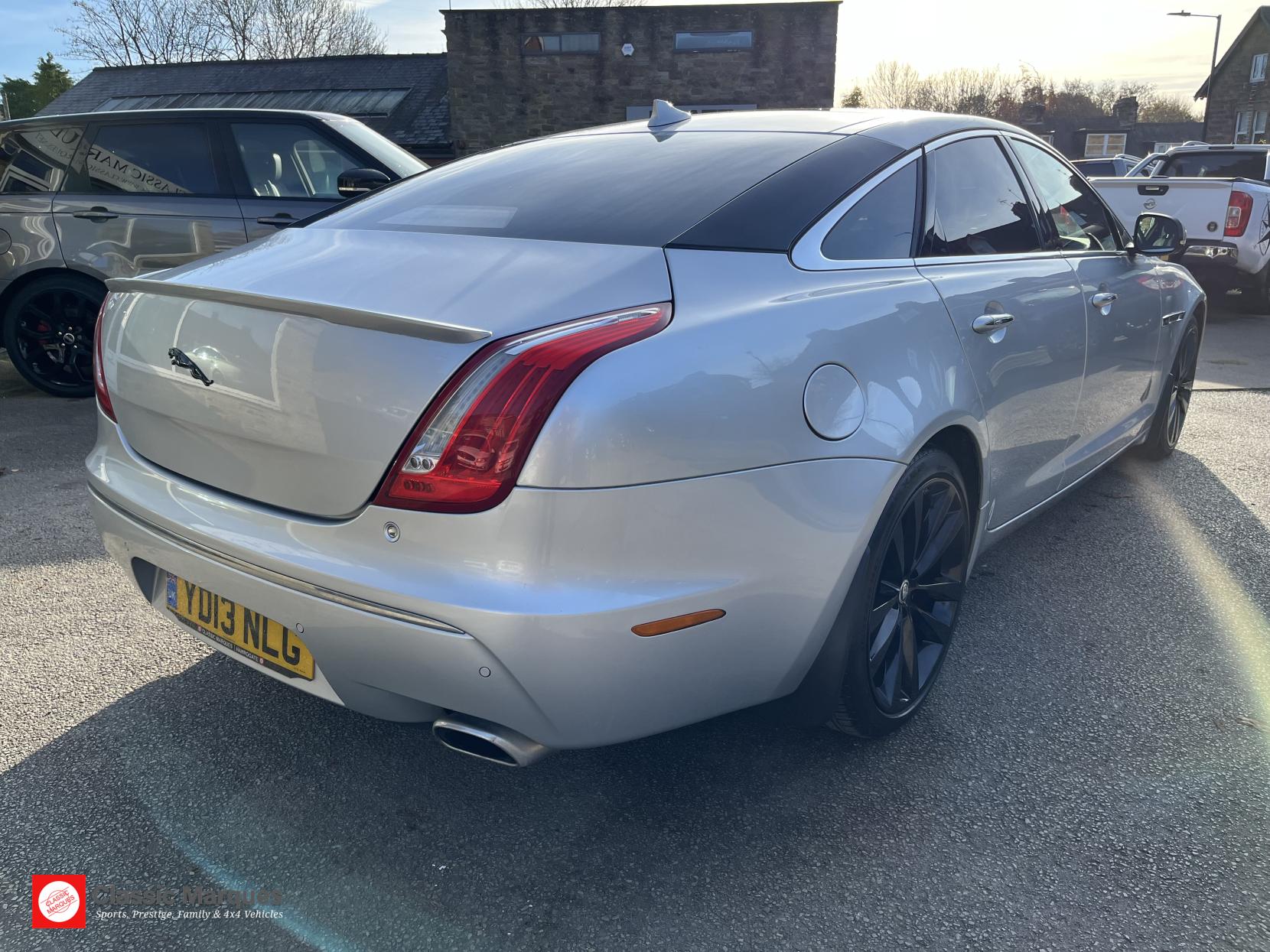 Jaguar XJ 3.0d V6 Portfolio Saloon 4dr Diesel Auto Euro 5 (s/s) (275 ps)