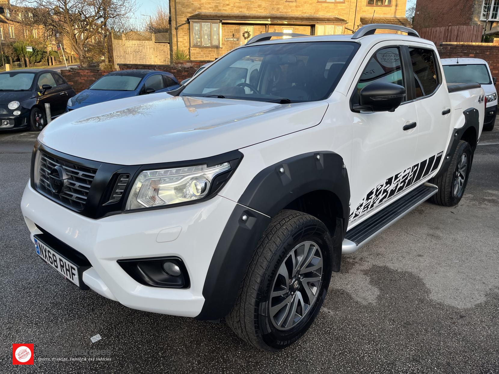 Nissan Navara 2.3 dCi Tekna Pickup Double Cab 4dr Diesel Manual 4WD Euro 6 (s/s) (190 ps)