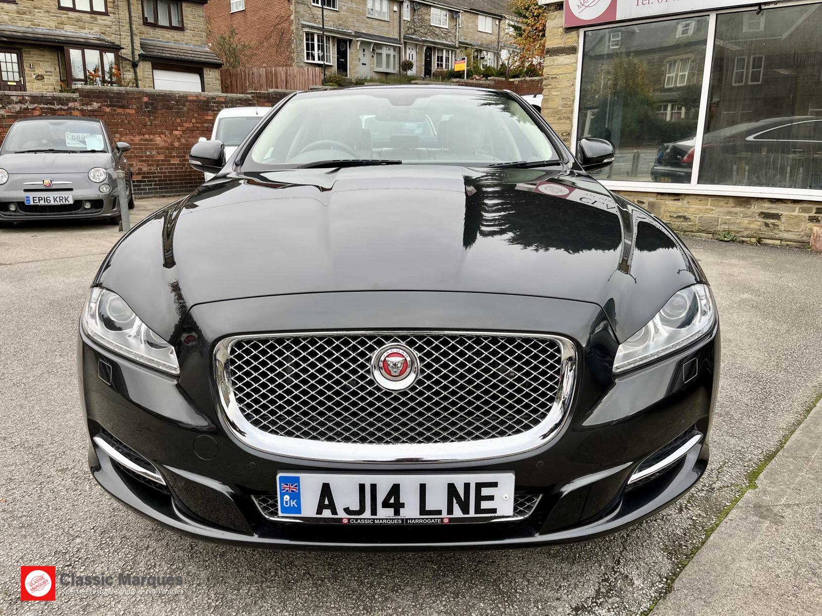 Jaguar XJ 3.0d V6 Portfolio Saloon 4dr Diesel Auto Euro 5 (s/s) (275 ps)