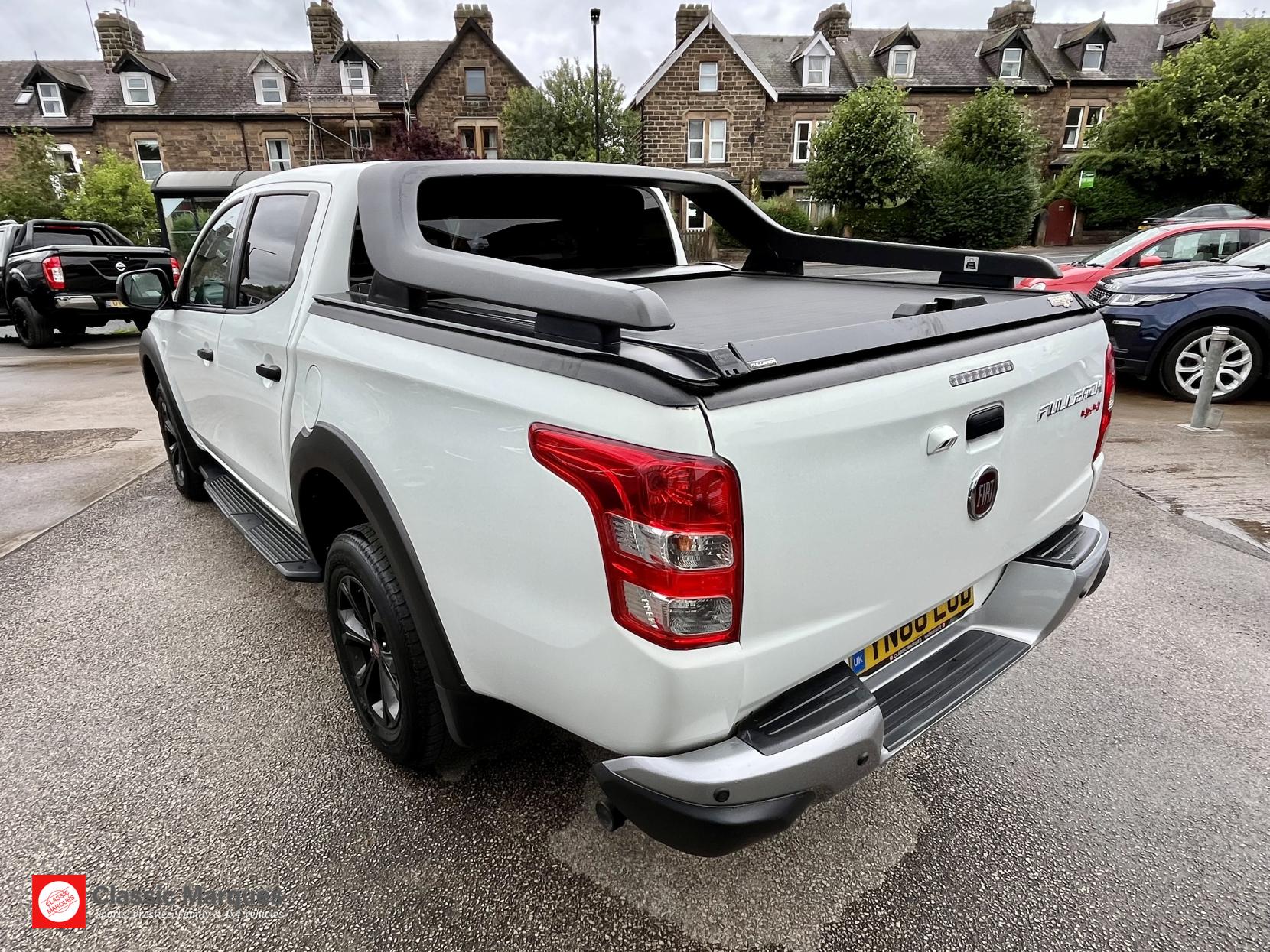 Fiat Fullback 2.4D Cross Pickup Double Cab 4dr Diesel Auto 4WD Euro 6 (180 ps)