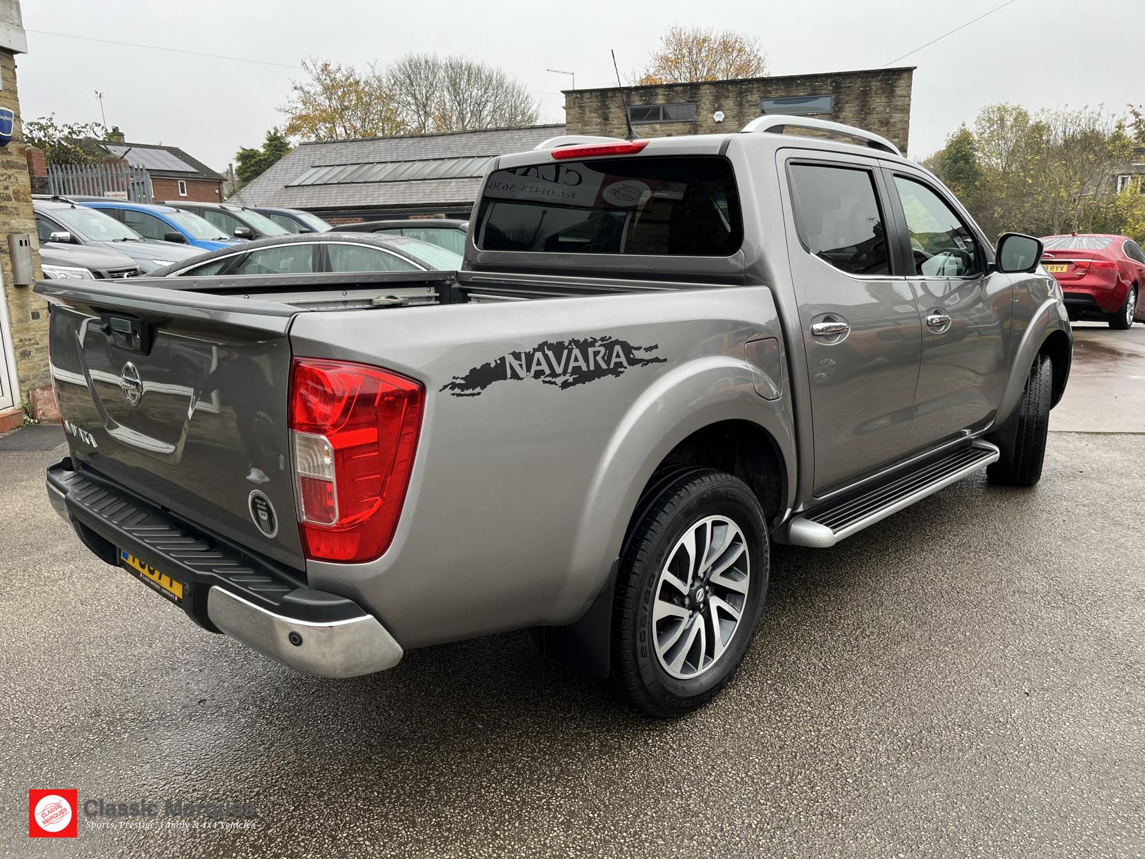 Nissan Navara 2.3 dCi Tekna Pickup Double Cab 4dr Diesel Manual 4WD Euro 6 (s/s) (190 ps)