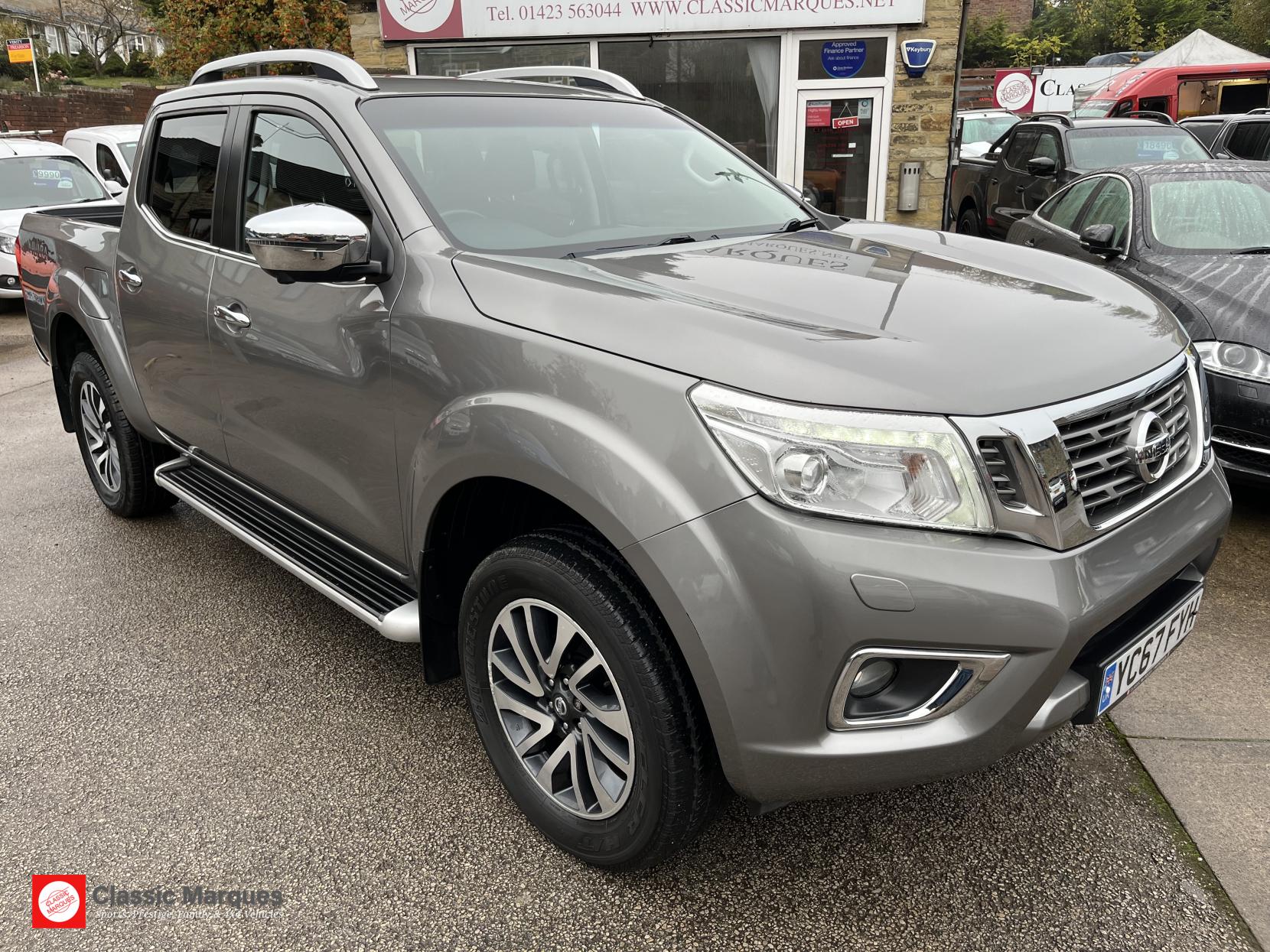 Nissan Navara 2.3 dCi Tekna Pickup Double Cab 4dr Diesel Manual 4WD Euro 6 (s/s) (190 ps)