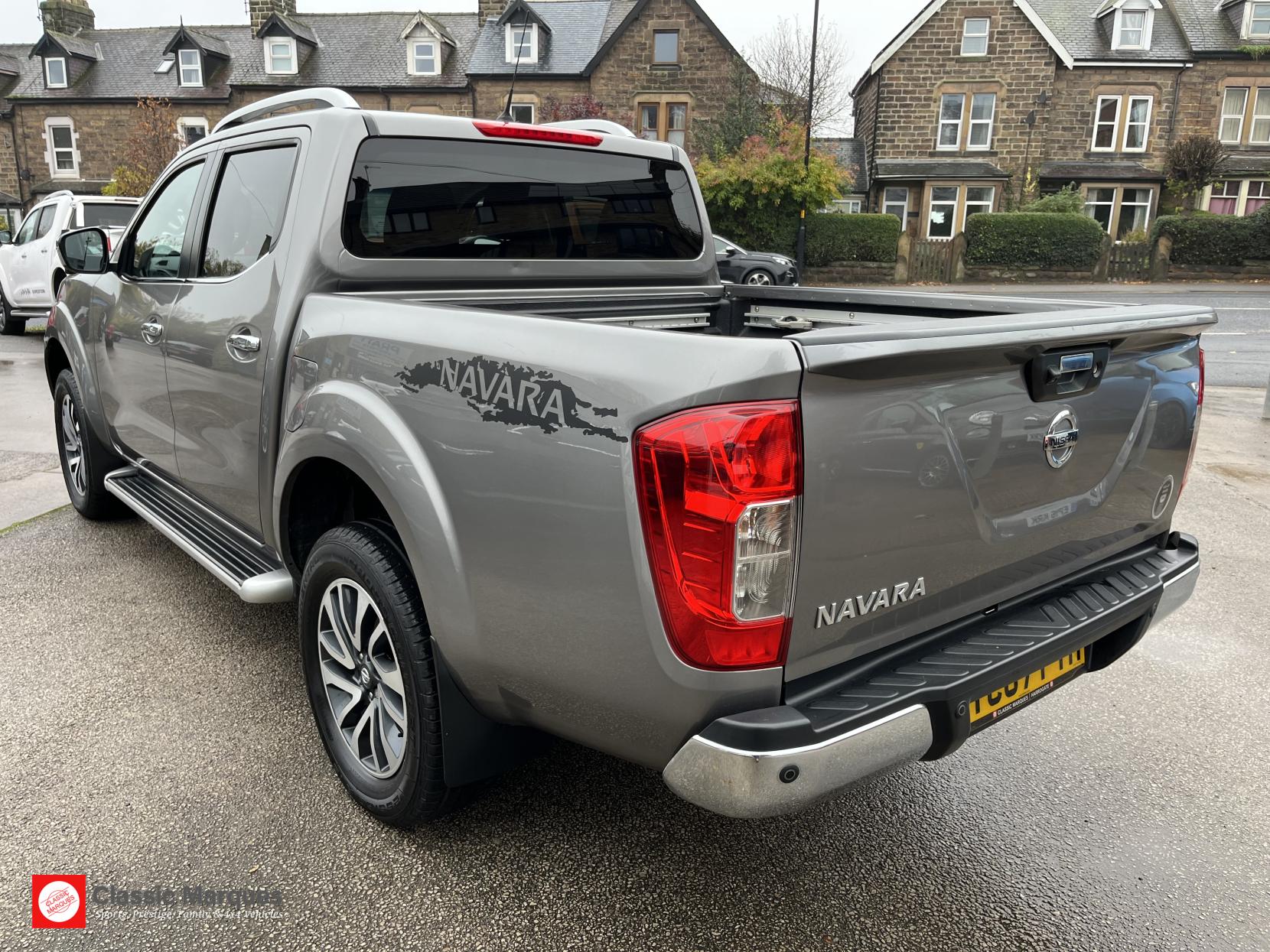 Nissan Navara 2.3 dCi Tekna Pickup Double Cab 4dr Diesel Manual 4WD Euro 6 (s/s) (190 ps)